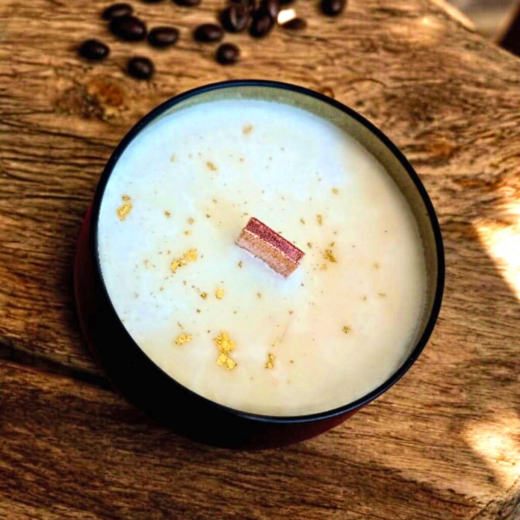 Vela de soya hecha a mano en México con aroma a café